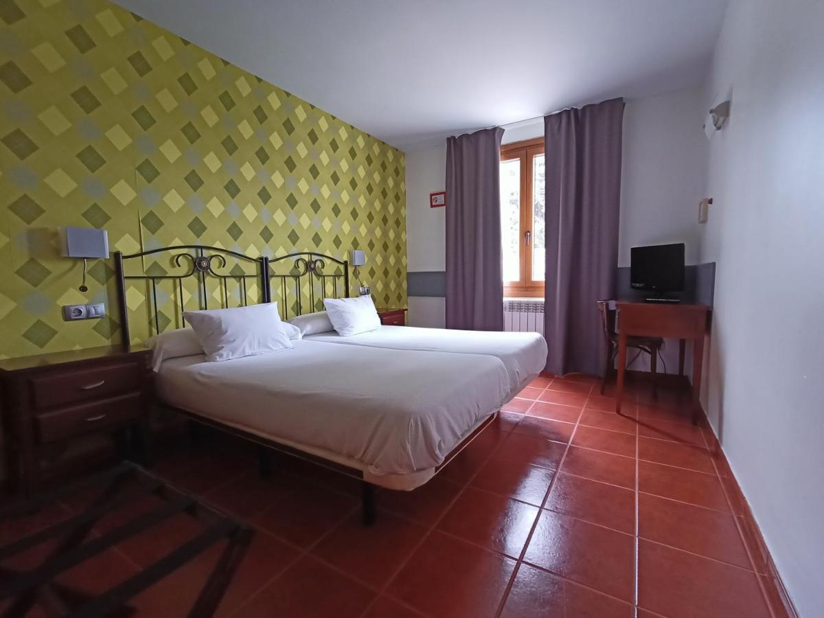 Hotel Rural Cuartamenteru Poo De Llanes Exteriör bild