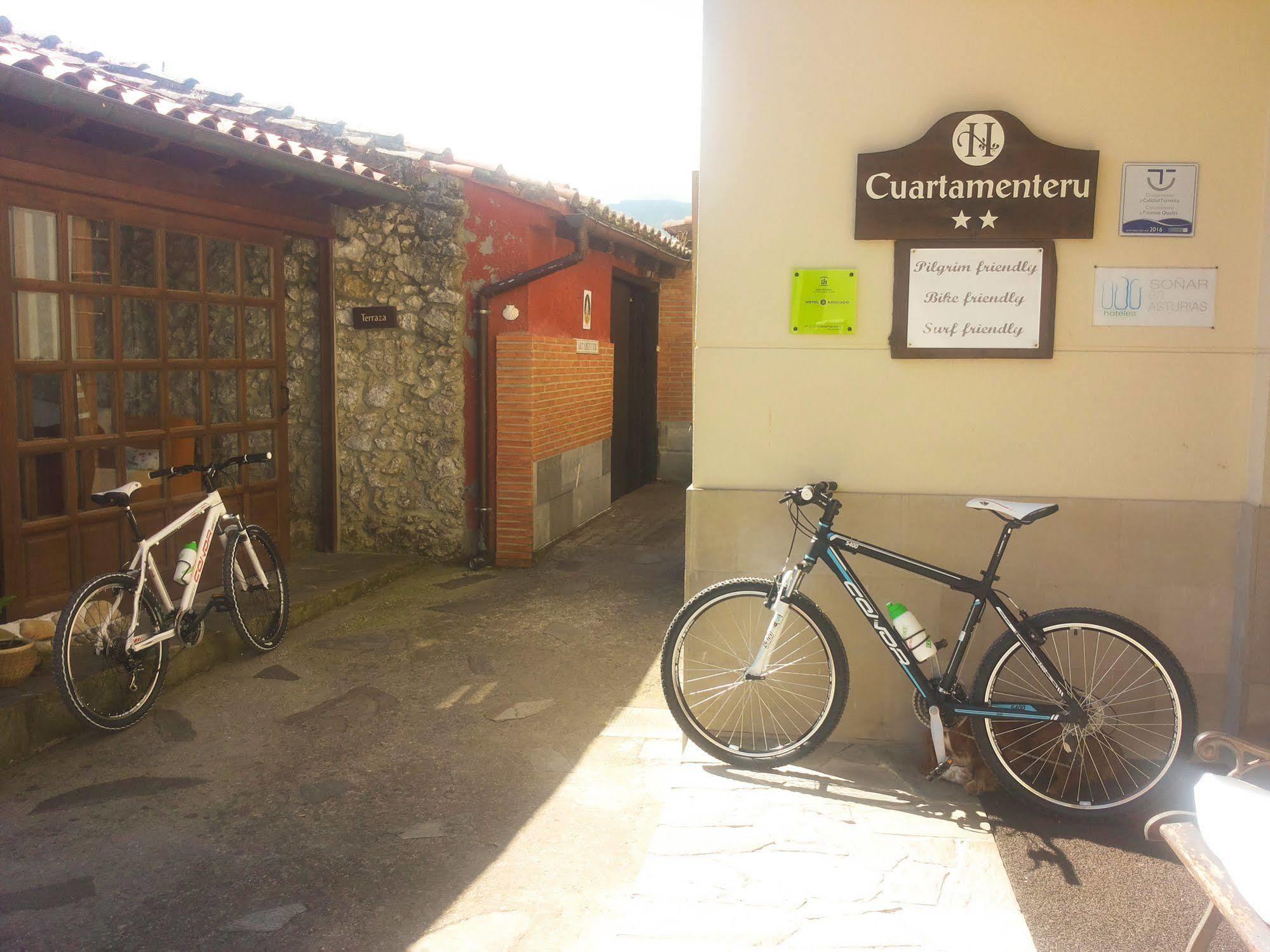 Hotel Rural Cuartamenteru Poo De Llanes Exteriör bild